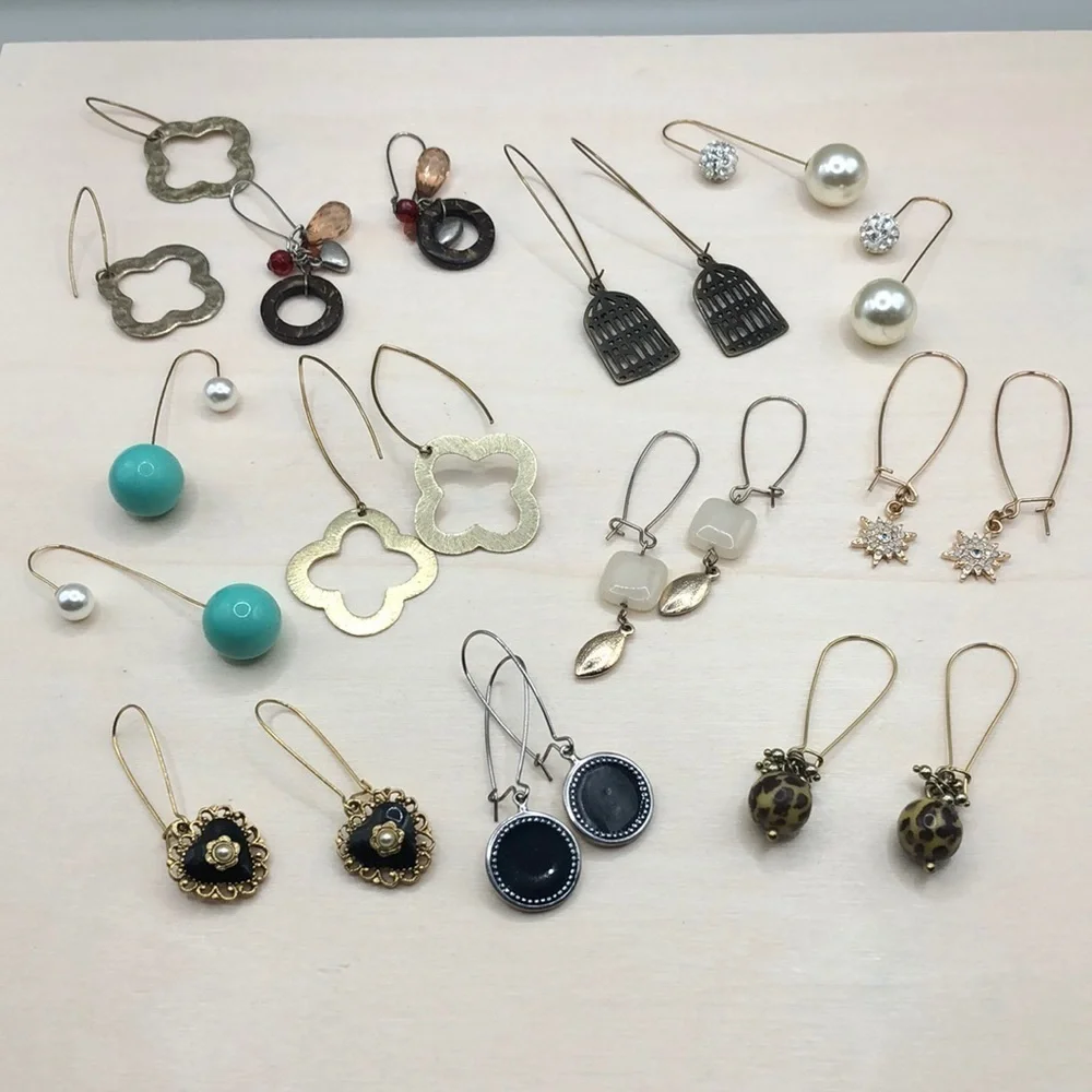 Huge bundle lot 11 wire long dangle earrings variety.
